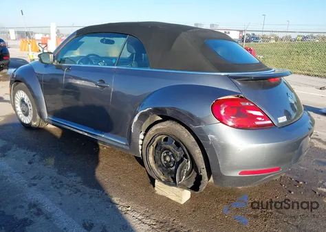 2014 Volkswagen Beetle 1.8T z USA, uszkodzony, nr VIN 3VW517AT0EM818897